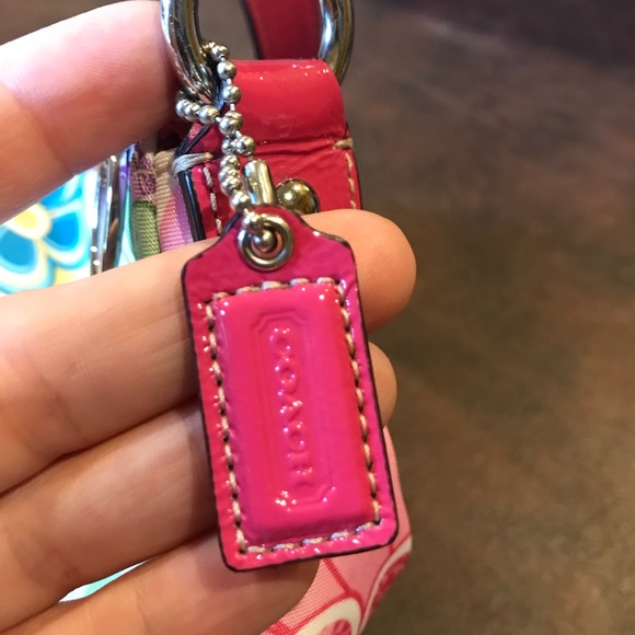 Coach small purse - Picture 2 of 7